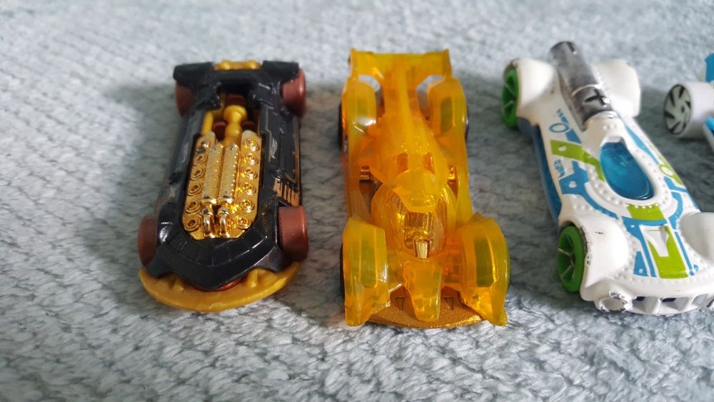 Resoraki Hot wheels - 11 szt.