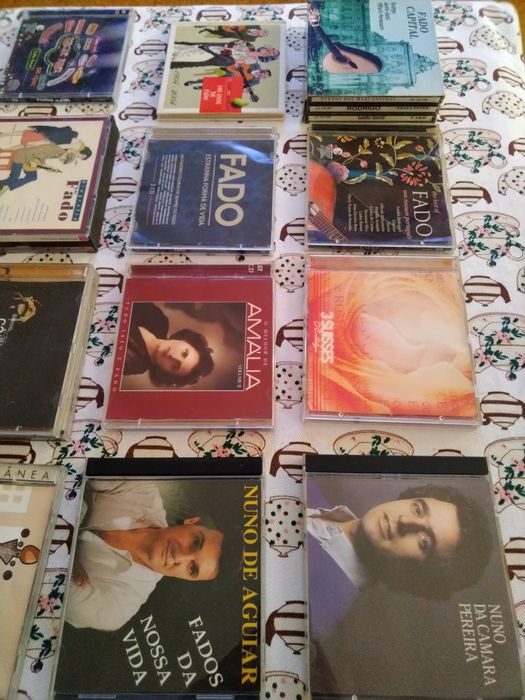 Cd's de fado antigos.