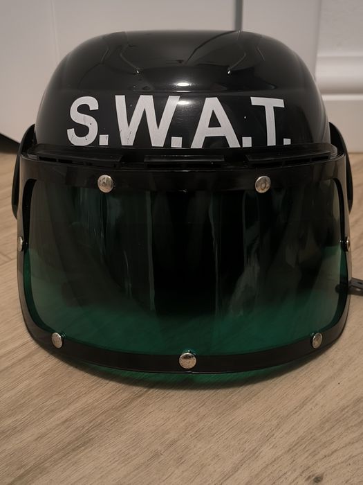 Zestaw akcesoriów kostiumowych S.W.A.T + odznaka policyjna