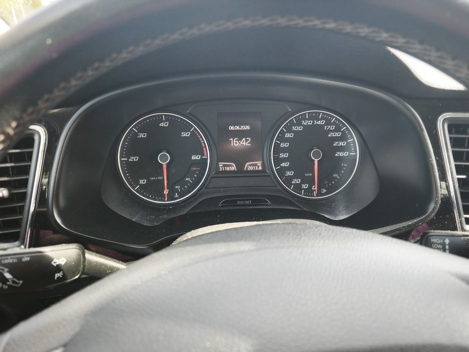 SEAT Leon ST — fotografia 8