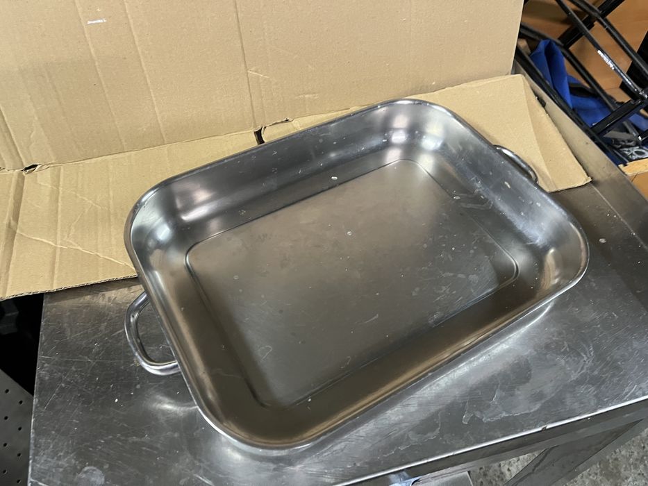 Tabuleiro em inox com asas 29cm x 43cm