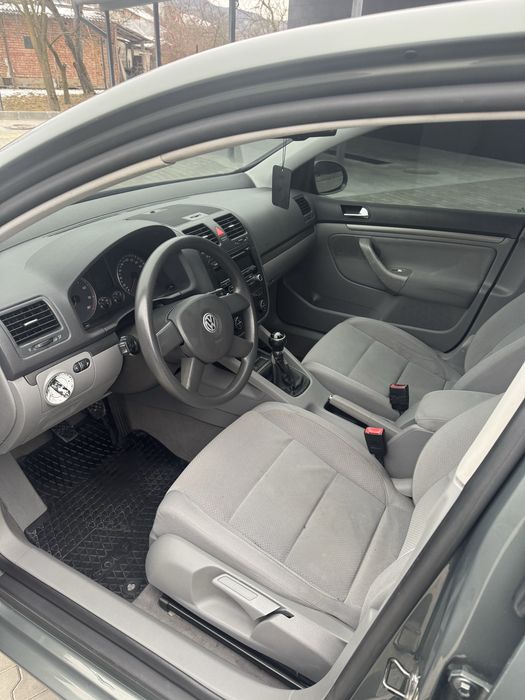 Продам volkswagen golf 5