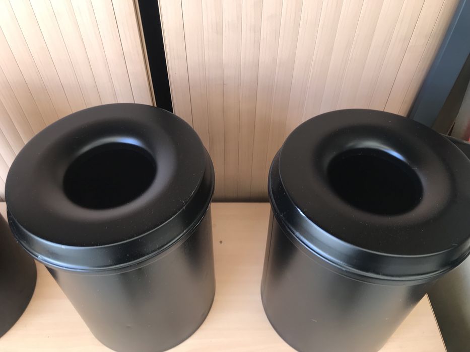 Kosz na odpady trudno palny stalowy