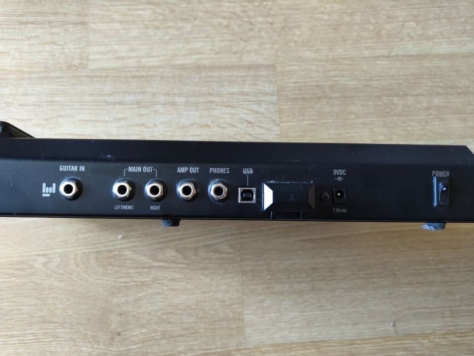 Pedaleira Multiefeitos Guitarra Line 6 AMPLIFi FX100