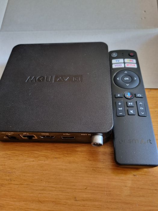 Odtwarzacz multimedialny PLAY Smart Box TV DVBT2 8GB 4K pilot Smart TV