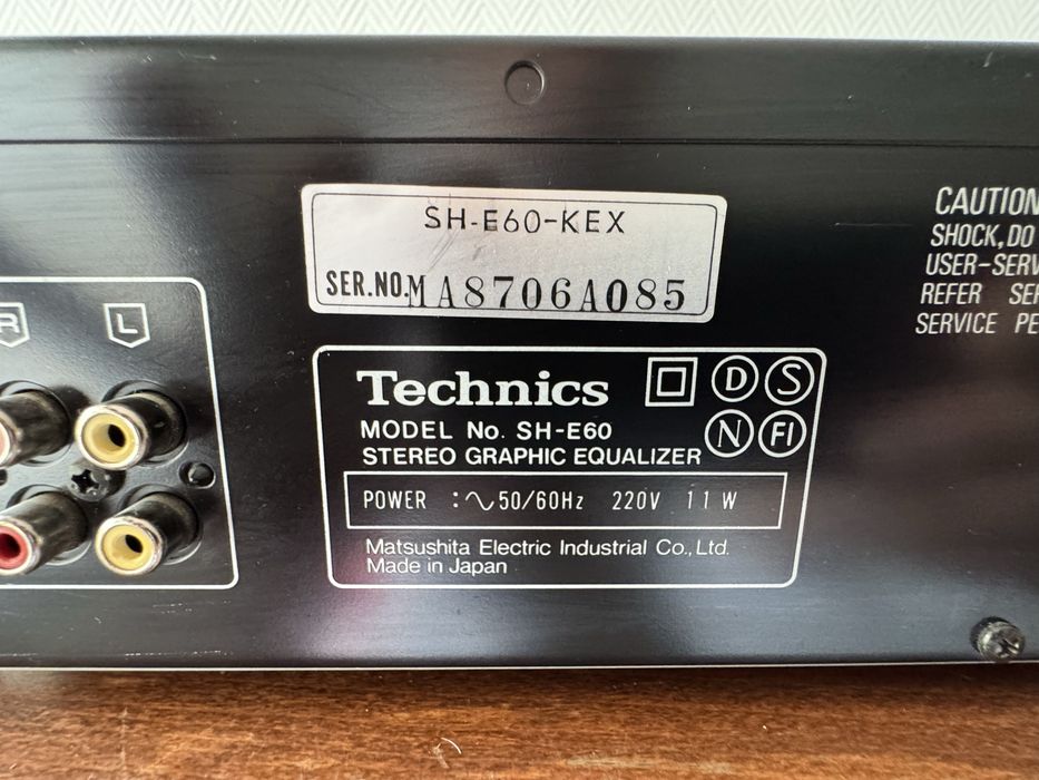 Equalizer Technics SH-E60