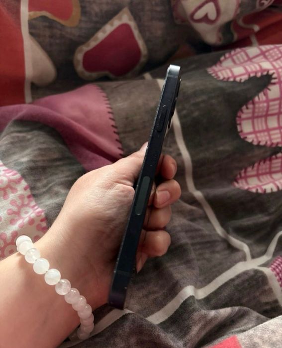 iPhone 12. 128 ГБ, 79%