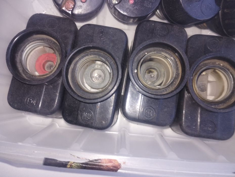 Пробки автоматы с цоколем 16 и 6 ампер