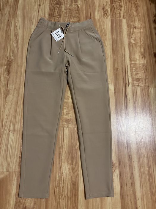 Spodnie beżowe rozmiar M/L