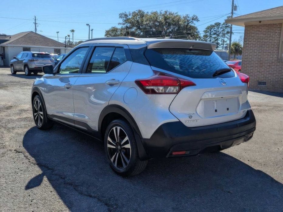Nissan Kicks S      2021