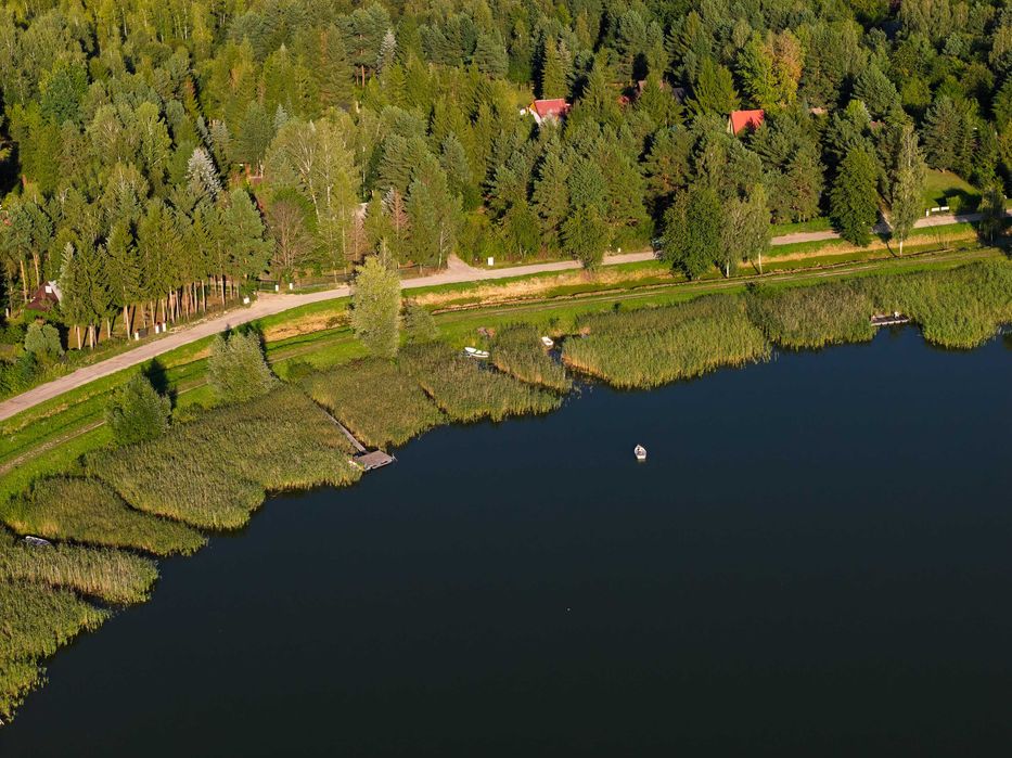 Jezioro Tomaszne blisko jeziora 350 metrów