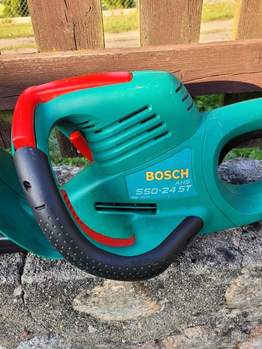 Bosch AHS 550-24 ST elektryczne nożyce do żywopłotu