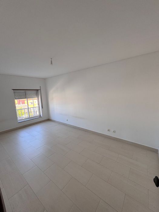 3° andar - T2 para arrendar na Quinta do Conde