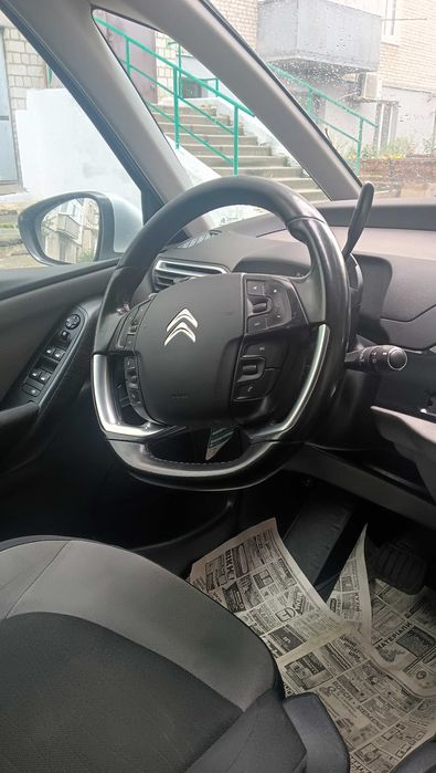 Комфортне, чудове авто для всієї родини. ( Можливий торг)