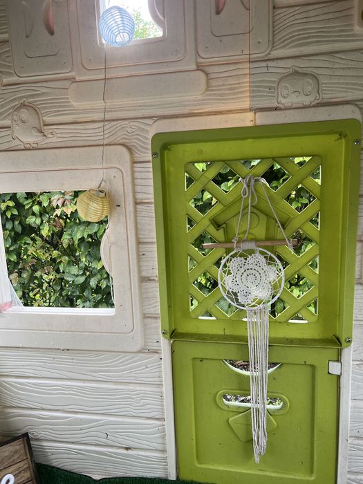 Domek ogrodowy snoby plus stolik i krzeslo snoby