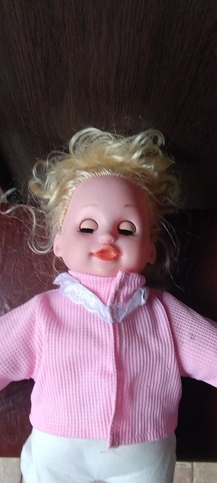 Кукла говорящая плакса.