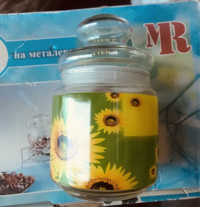 Продам набор из 6 баночек.