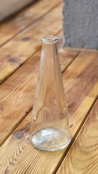 Szklany wazon stożkowy IKEA