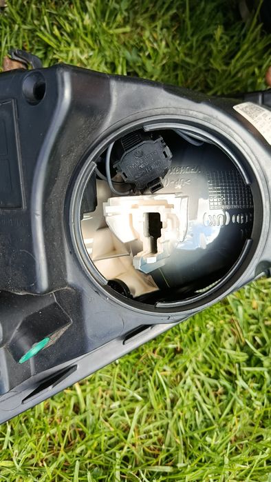 Lampa prawy przód opel Adam led