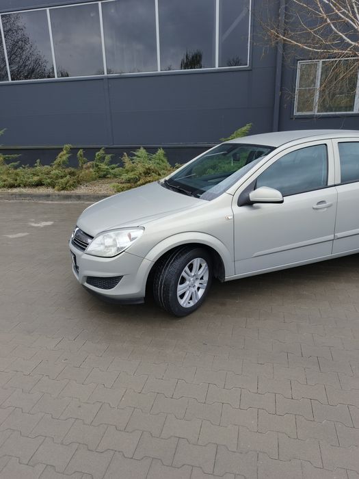 Автомобіль Opel Astra H