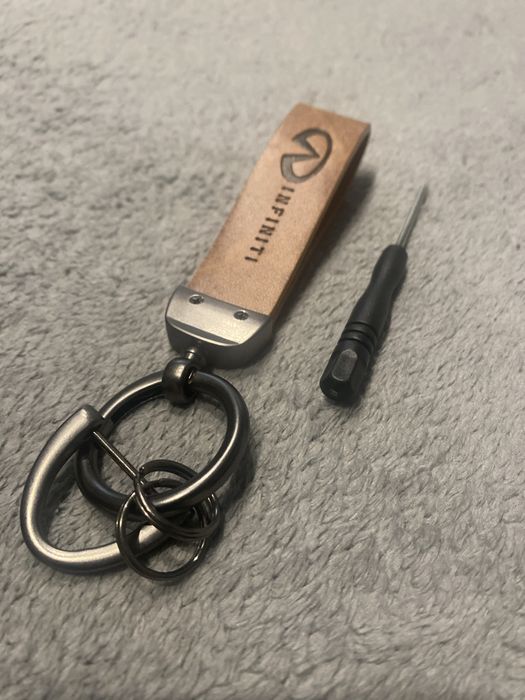 Infiniti brelok do kluczy nowy