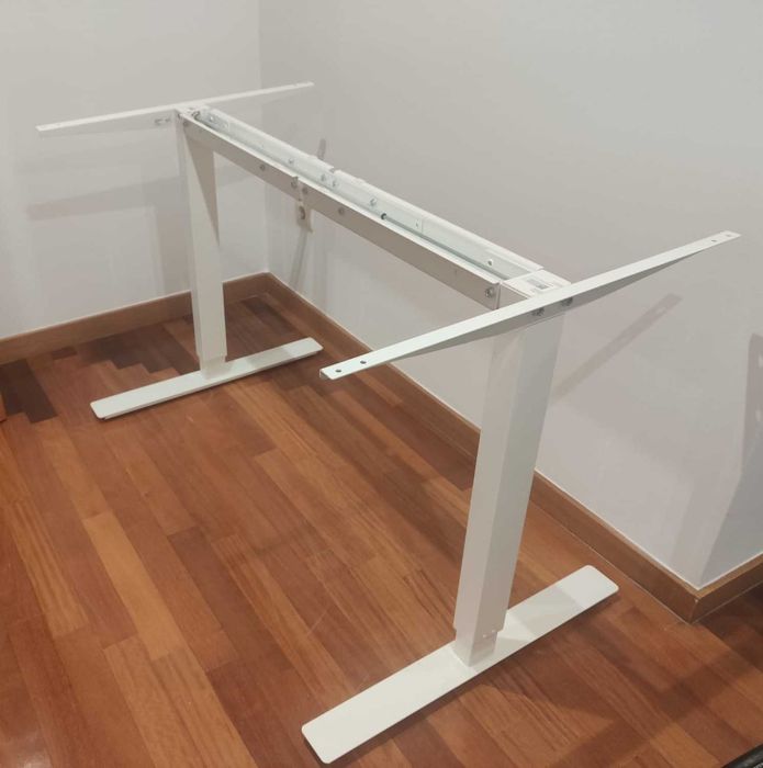 Secretária IKEA SKARSTA Manual Sit-Stand + Suporte para Portátil