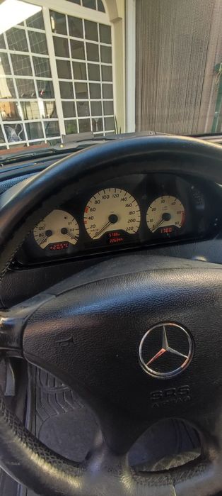 Mercedes Benz C250