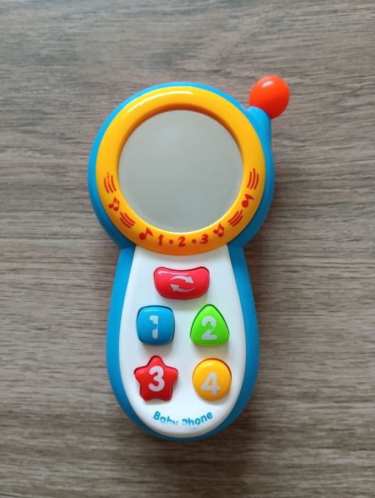 Інтерактивні іграшки для дітей: музичний мікрофон, розвиваючий телефон