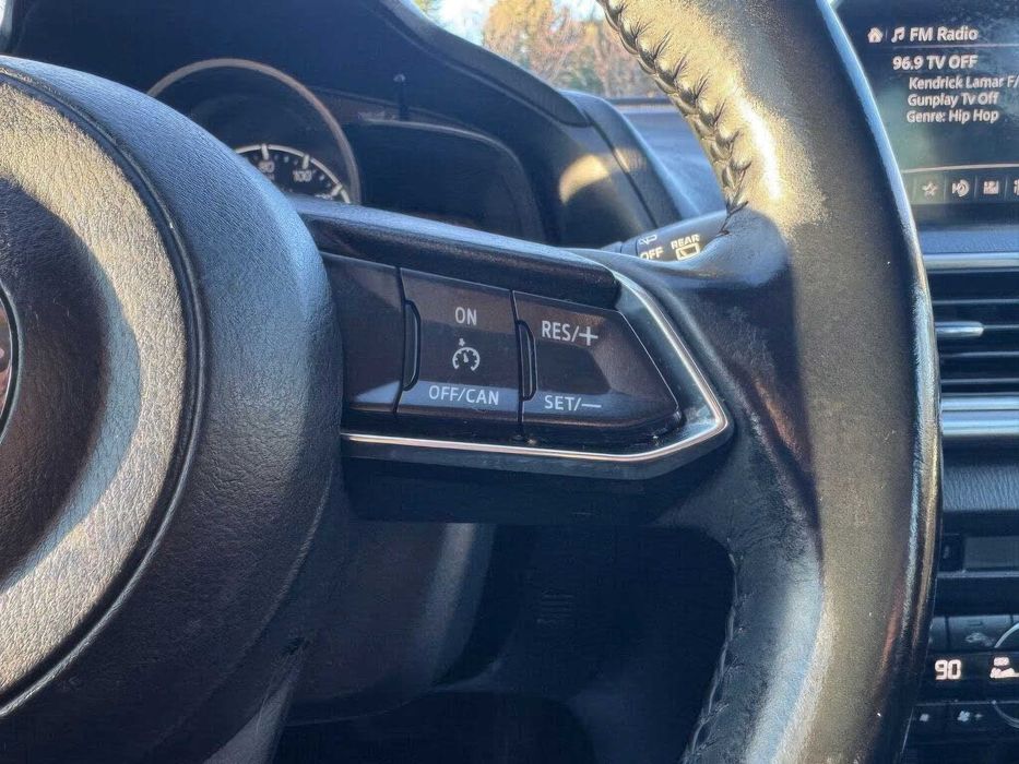 Mazda 3 Touring      2017