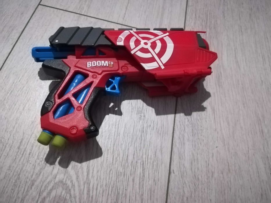 "sprzedam *pistolet"