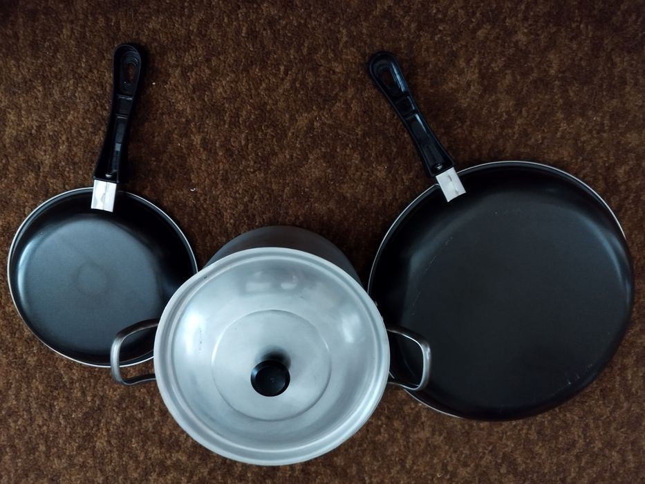 2 frigideiras e uma panela 20 euros - Novos