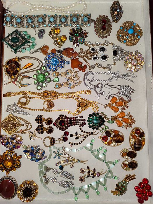 Брошь винтаж Чехия, бусы, брошка янтарная клипсы, кулон серьги браслет