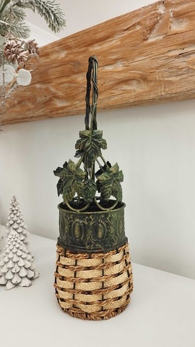 Cesta de vime e metal para garrafa vinho