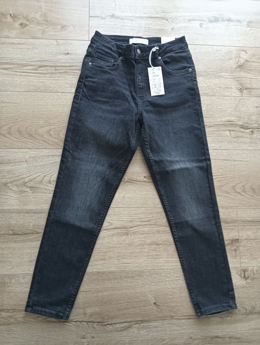 Jeansy damskie Slim,  Reserved rozmiar 40, nowe. Fason Slim Mid Rise