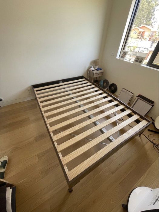 Cama + estrado ikea