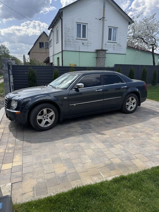 Продам chrysler 300c