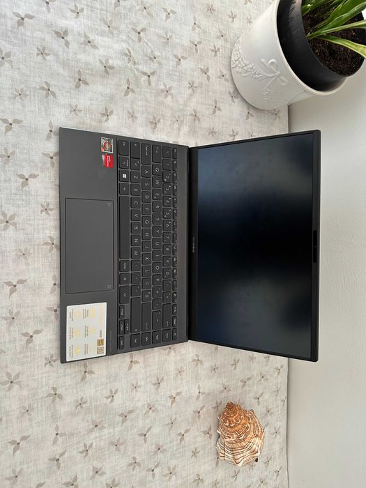 Portátil Asus Zenbook 14 em ÓTIMO estado + pack de OFERTA