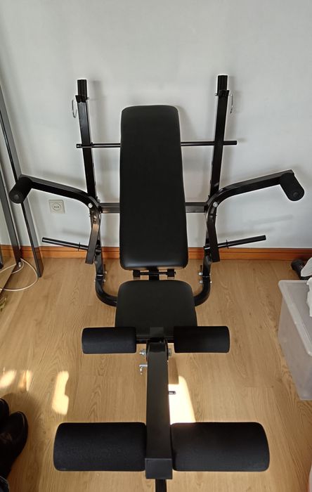 Muscle building machine with bar, dumbbells and 30.5kg weights64284600776706123