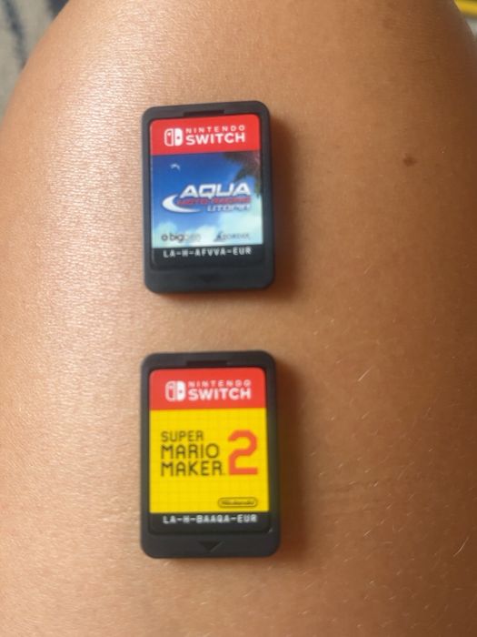 Nintendo Switch Lite Amarela  + 2 Jogos+ Bolsa ( em Excelente estado!)