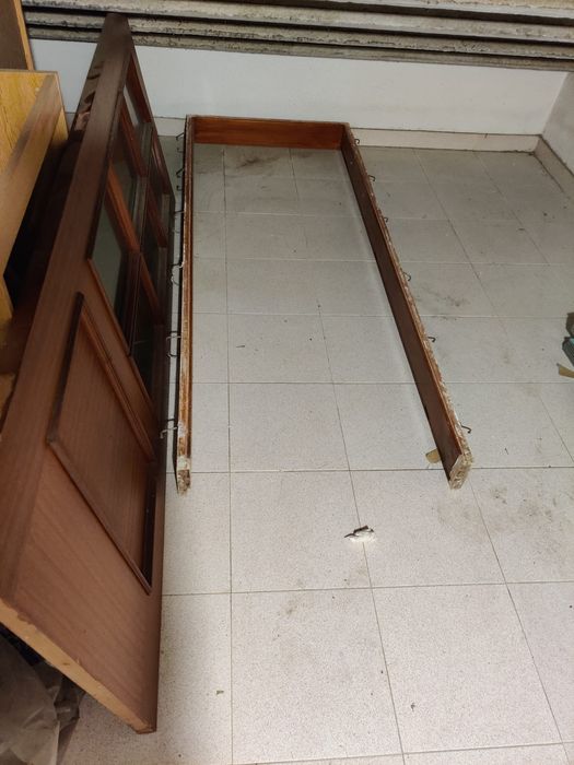 Porta madeira com vidros