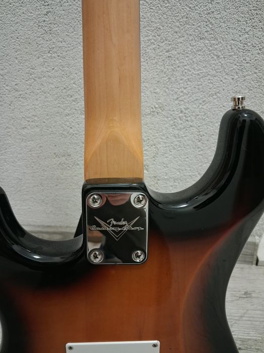 Gitara elektryczna -chińska kopia fendera stratocastera.