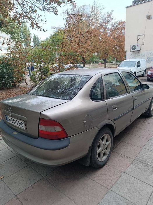 Опель вектра B 1996 года