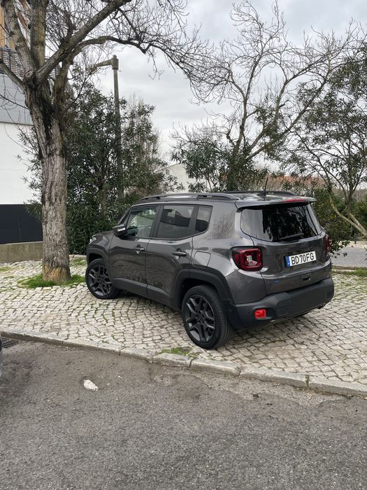 Renegade 4xe “S” 2021 - 80 mil km