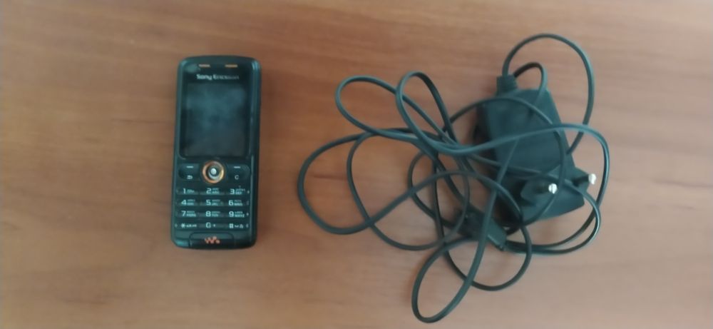 Телефон кнопочный NOMI 144