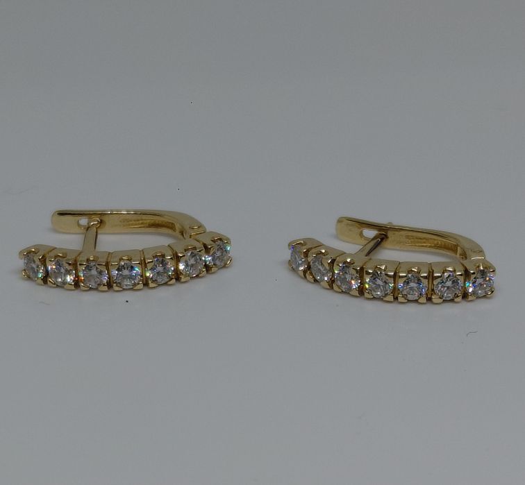 Золотые серьги с бриллиантами