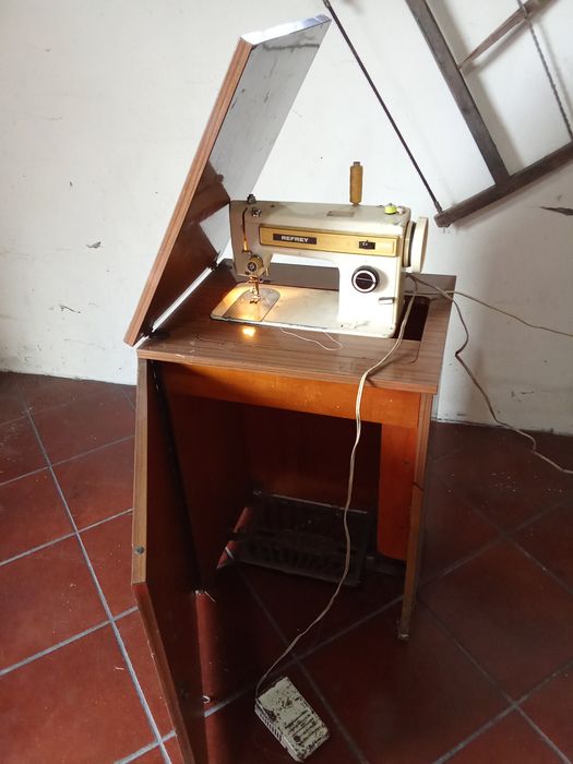 Máquina de costura.