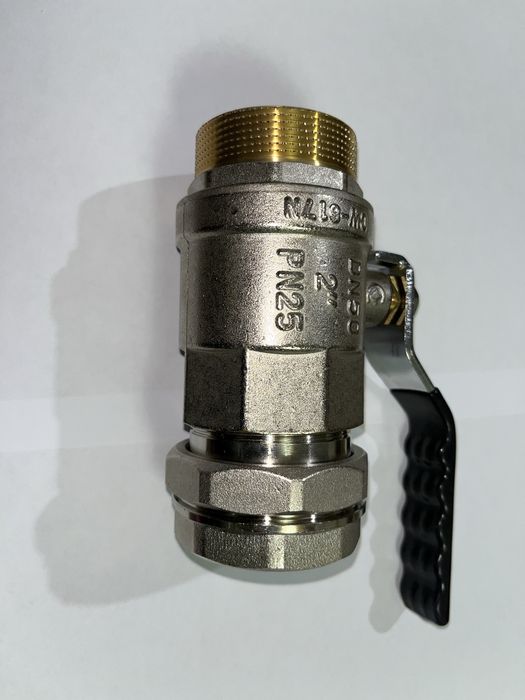 Продам шар кран латунь  2”. D50. и американки 2’’.