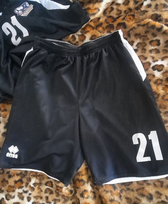 Баскетбольна форма errea