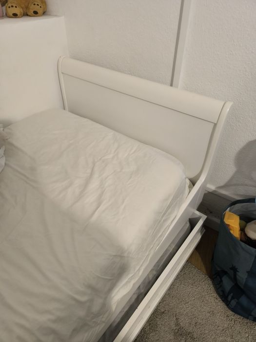 Cama dupla, com gavetão