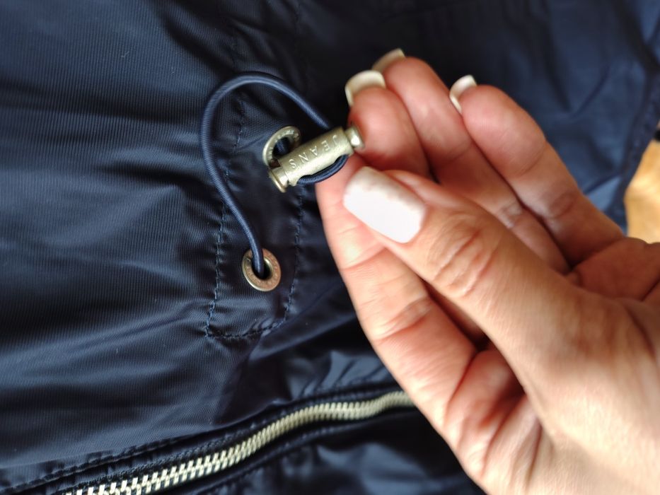 Жіноча вітрова фірмова розмір С